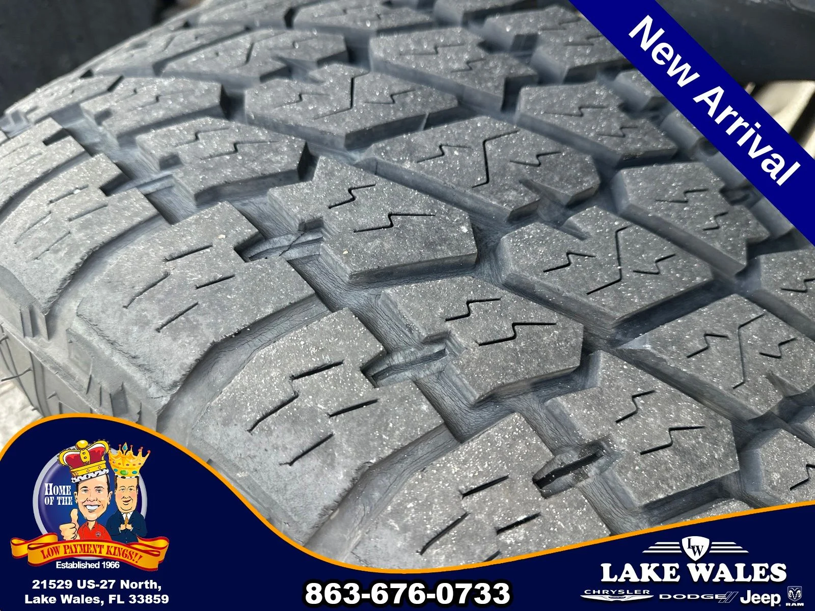 Used 2013 Black Chevrolet LT image 9