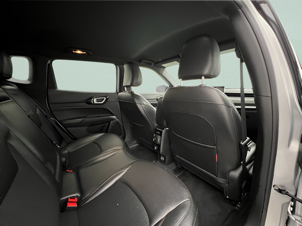 Used 2025 Silver Jeep Trailhawk image 15