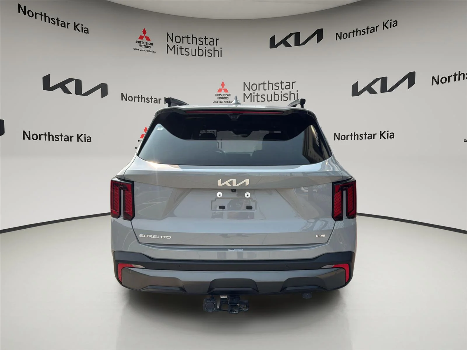 Used 2024 Wolf Gray Kia X-Pro SX Prestige image 6