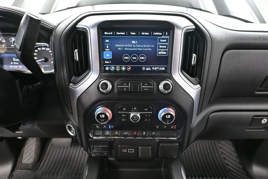 Used 2020 Black GMC SLT image 33