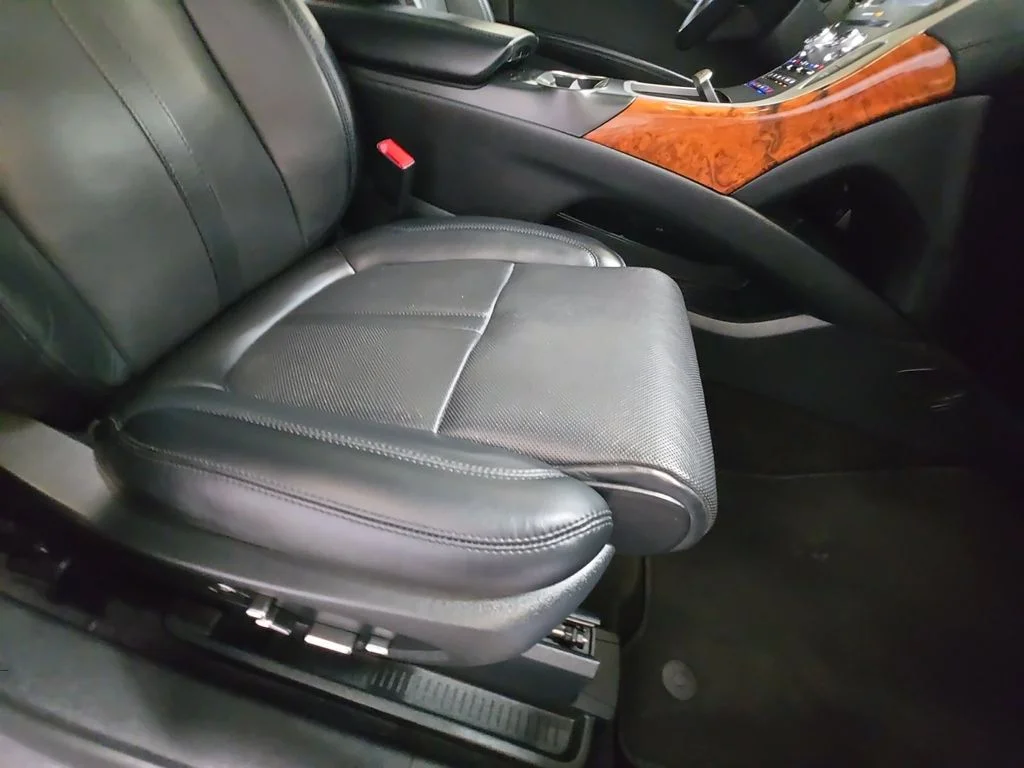 Used 2020 Gray Lincoln Reserve image 29