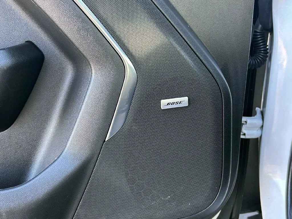 Used 2023 White Frost GMC AT4 image 18