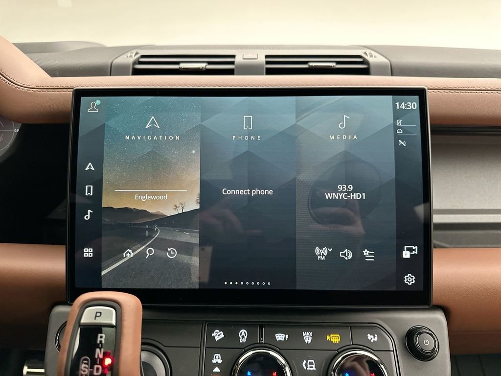 New 2026 Petra Copper Land Rover OCTA image 26