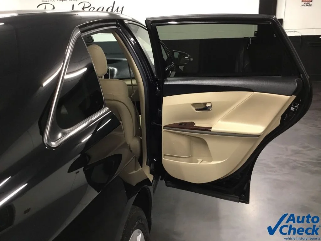 Used 2014 Black Toyota LE image 39