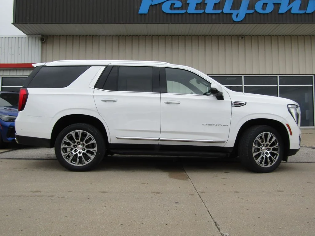 Used 2025 Summit White GMC Denali image 2