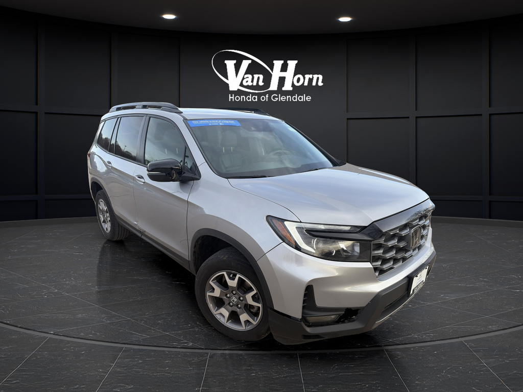 銀　2023 パンダ Pre-Owned 2023 Honda Passport TrailSport 4D Sport Utility in