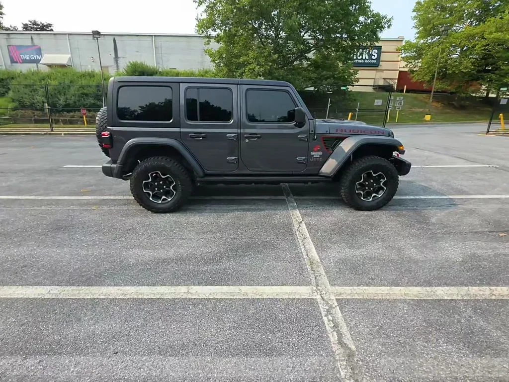 Certified Used 2020 Gray Jeep Unlimited Rubicon image 6