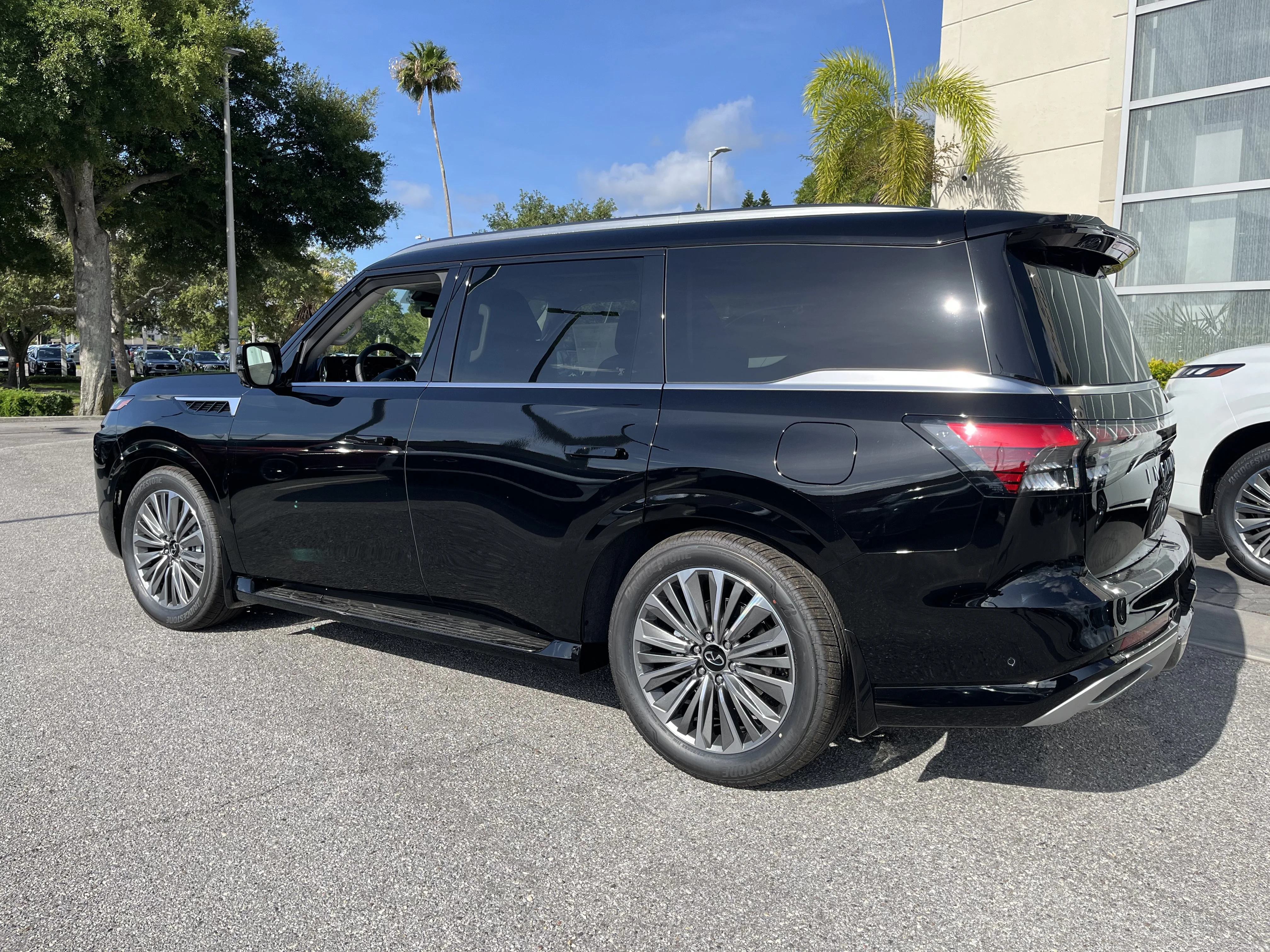 New 2026 Black Obsidian INFINITI LUXE image 3