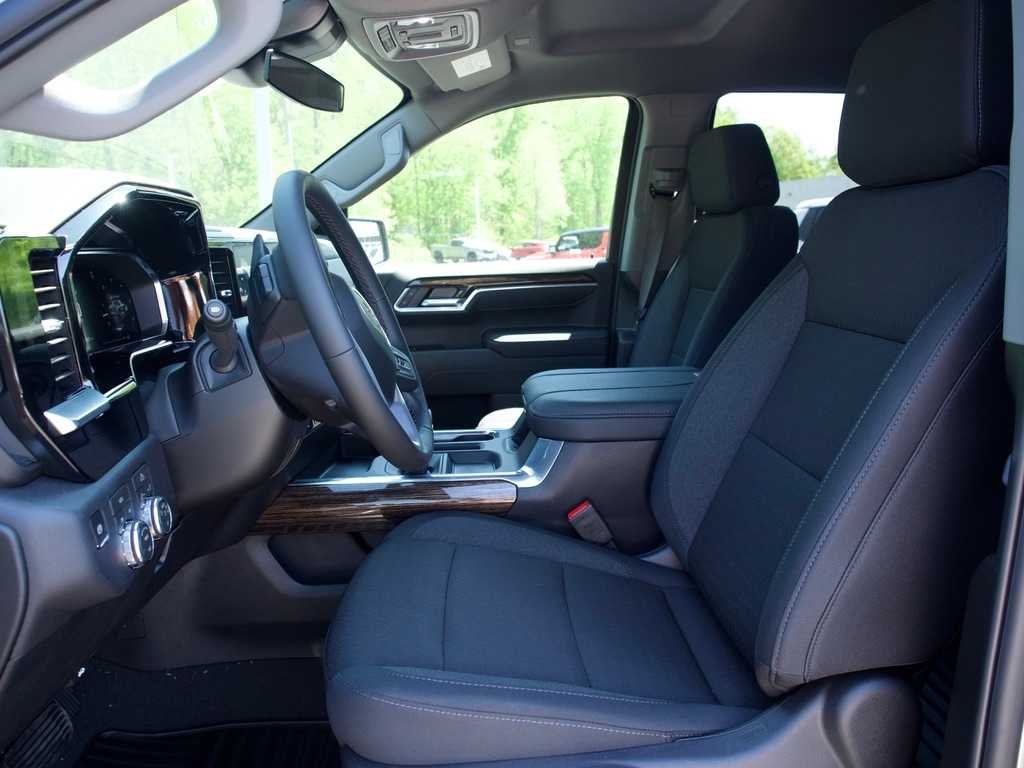 New 2026 Sterling Metallic GMC Elevation image 11