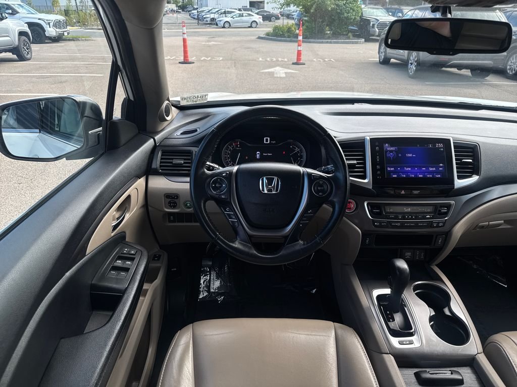 Used 2017  Honda EX-L image 13