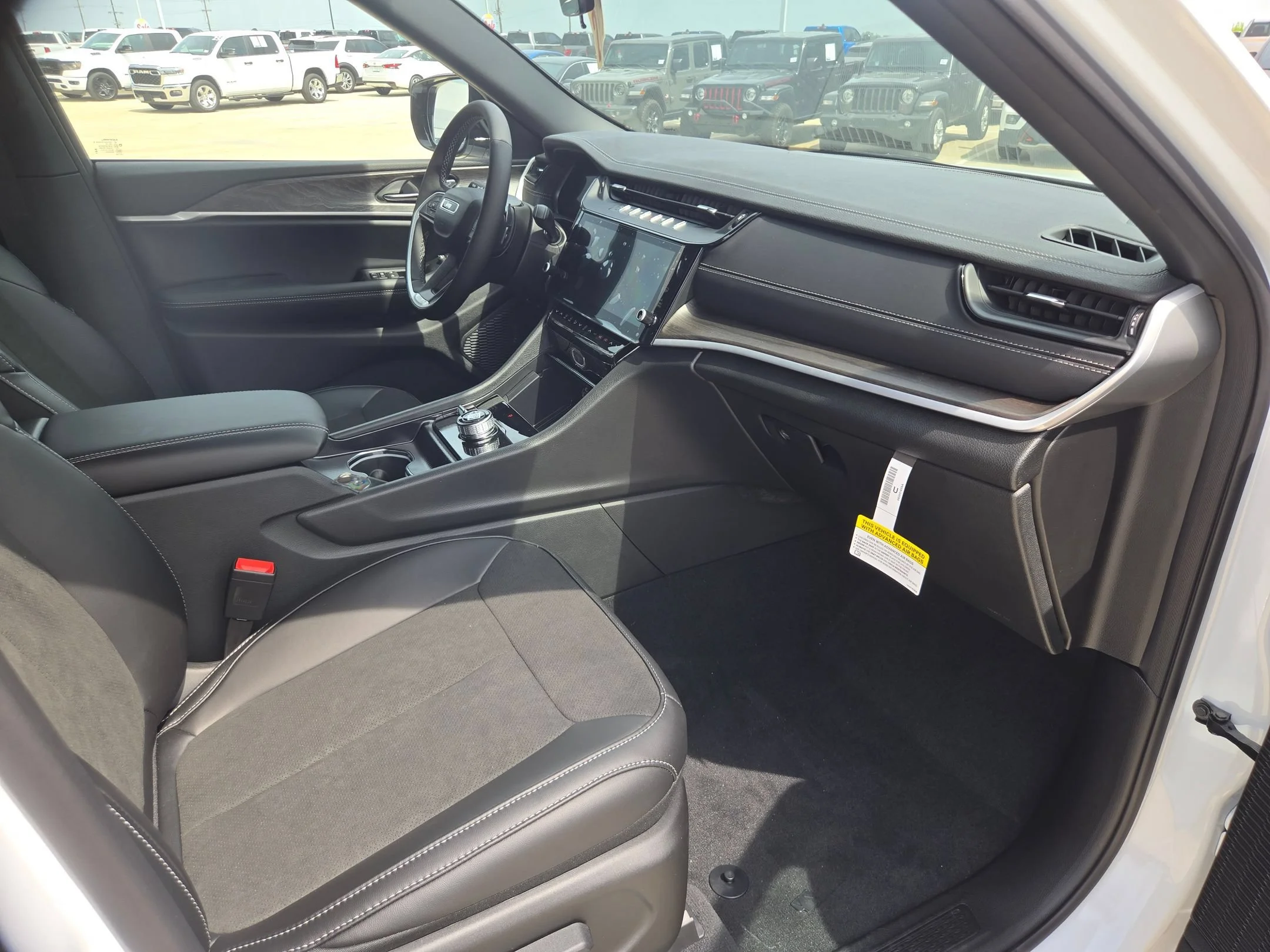 New 2026 Bright White Clearcoat Jeep Altitude image 24