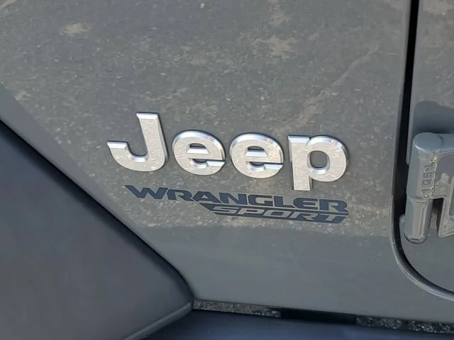 Used 2021 Sting-gray Clea Jeep Sport S image 25