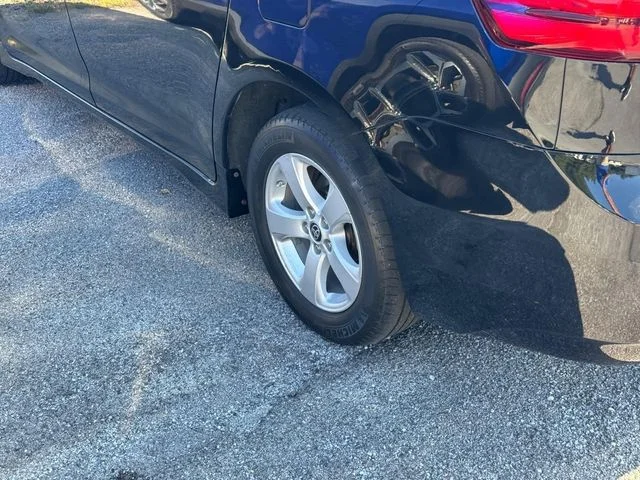 Used 2020 Black Toyota L image 20