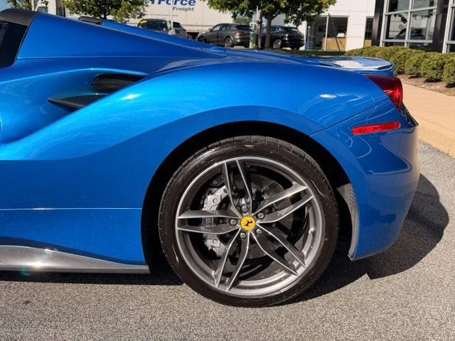 Certified Used 2017 Blu Corsa Ferrari Base image 19