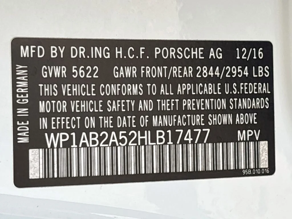 Used 2017 White Porsche S image 34