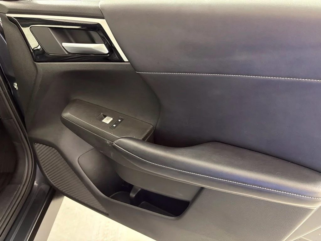 Used 2024 Gray Mitsubishi SE image 40