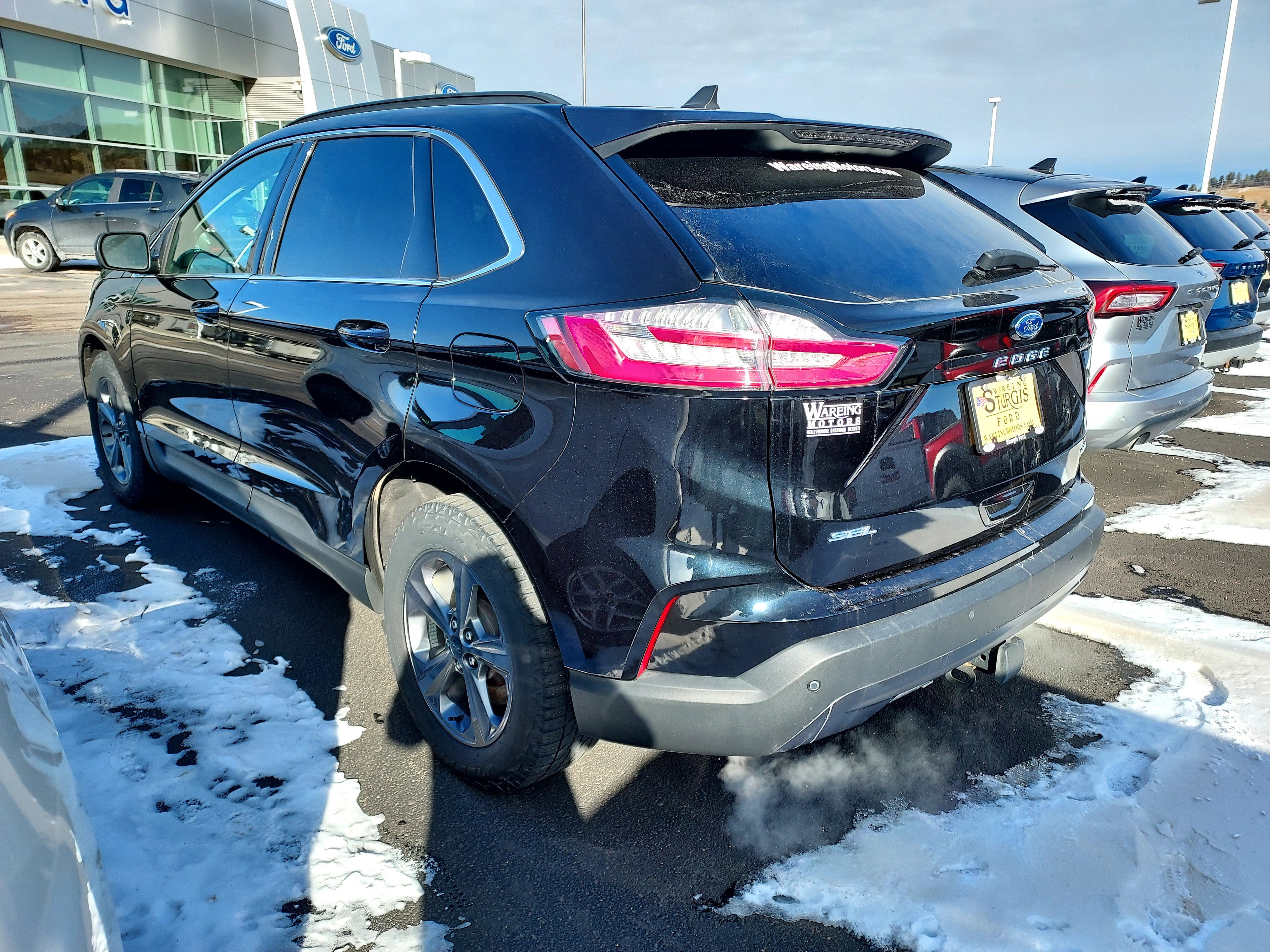 Used 2022 Black Ford SEL image 4