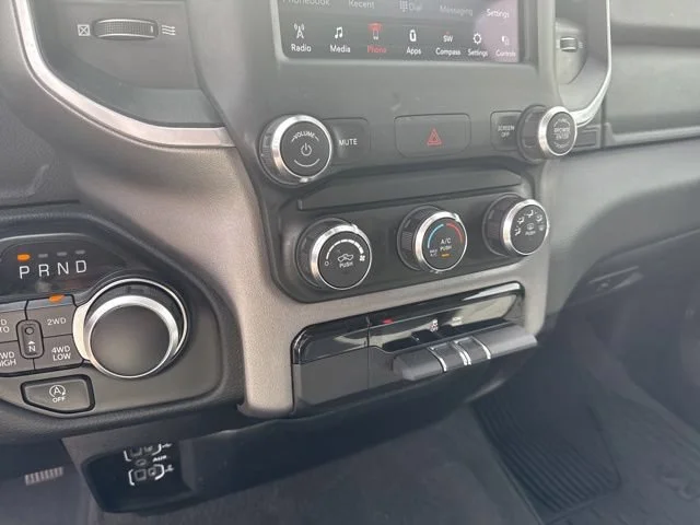 New 2020 Bright White Clearcoat Ram Big Horn image 28