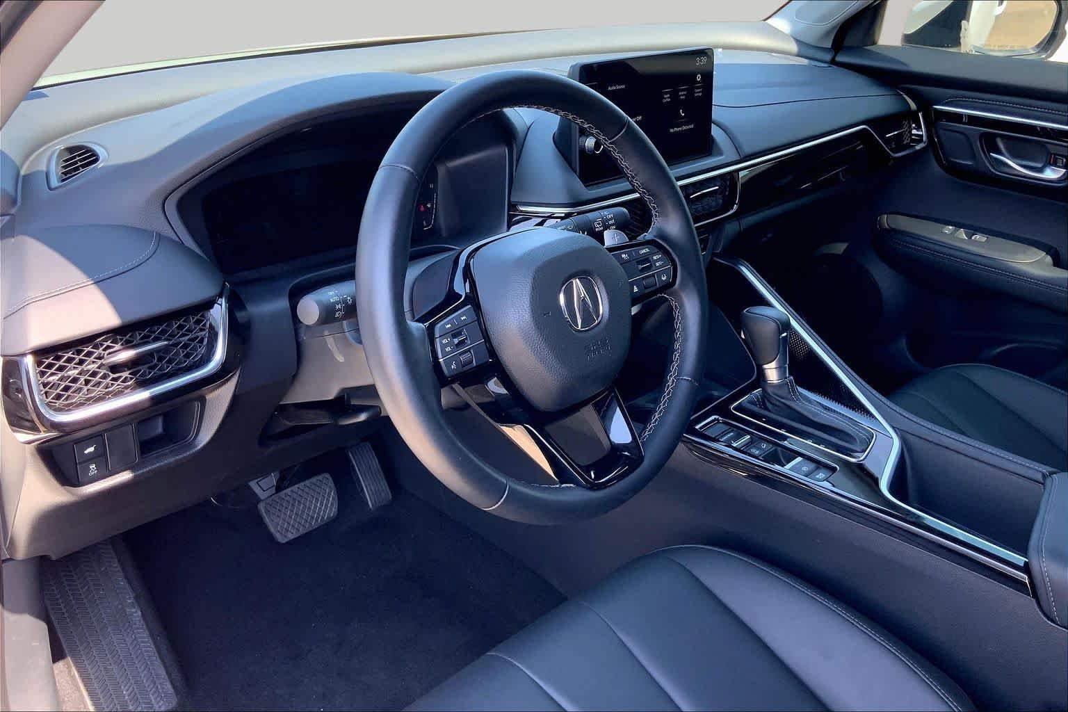 Used 2025 Platinum White Pearl Acura  image 18