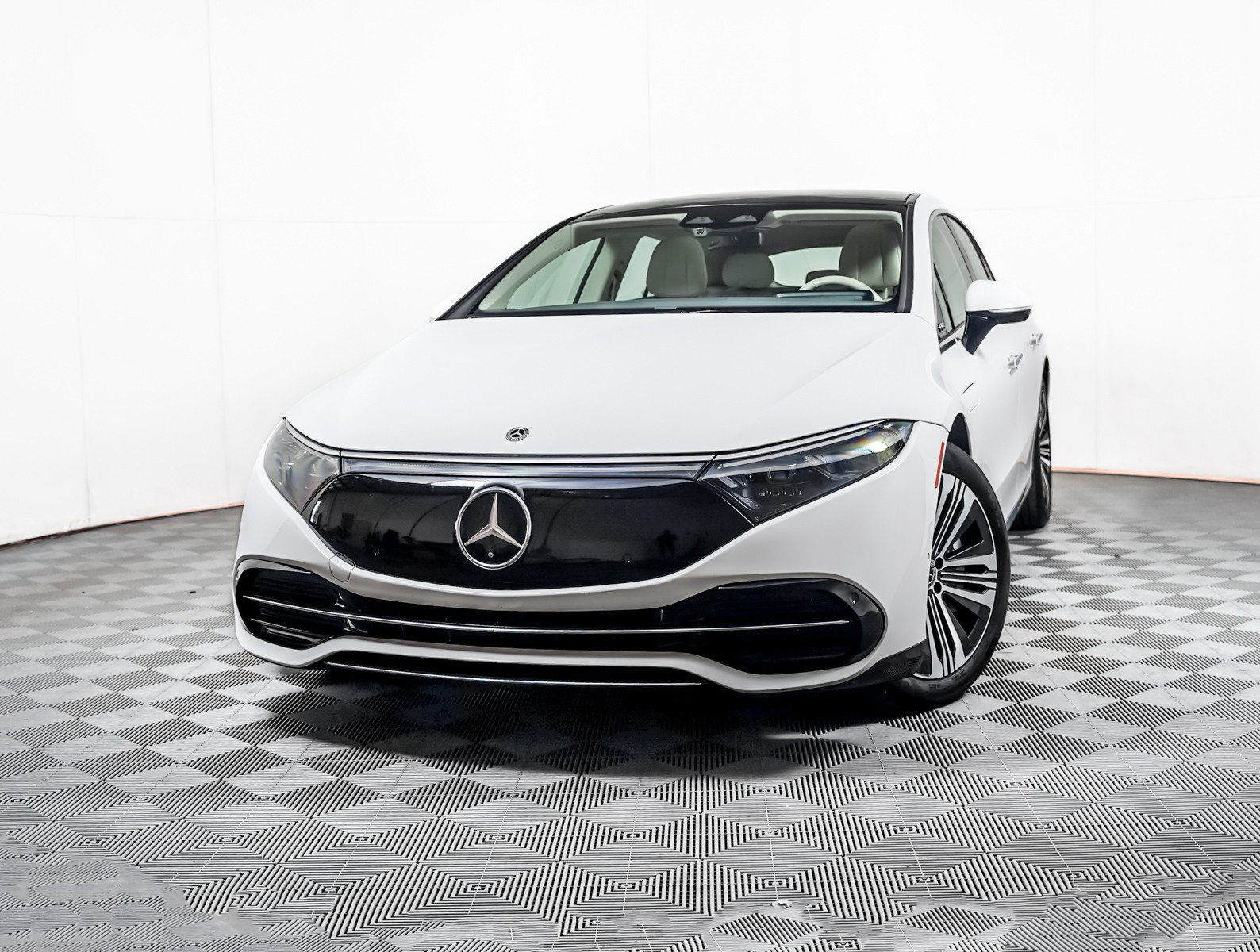 2023 Mercedes-Benz EQS EQS 450+'s photo