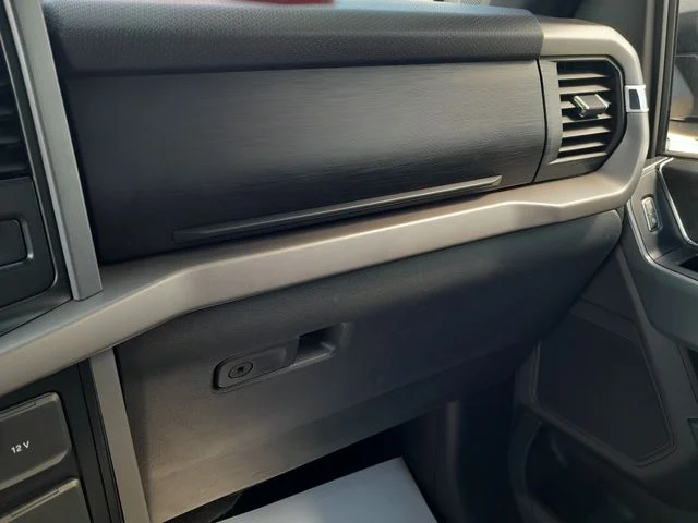 Used 2024 Oxford White Ford XLT image 33
