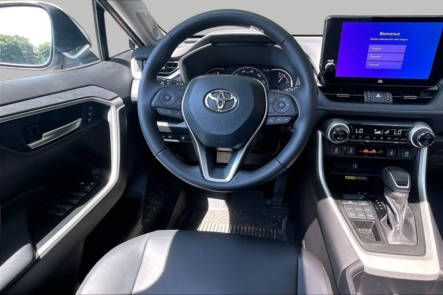Used 2023 Lunar Rock Toyota XLE Premium image 6