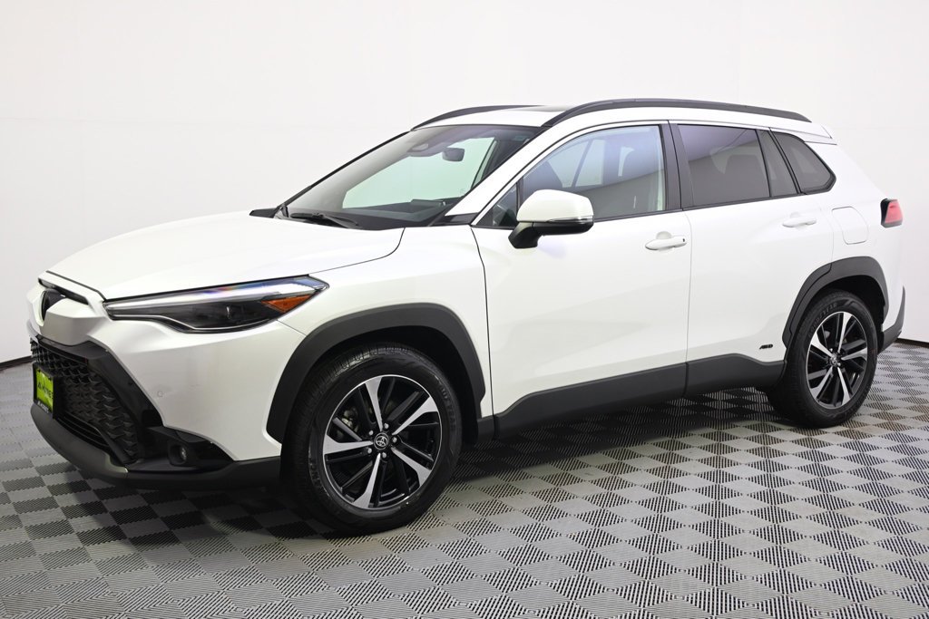 Used 2023 Toyota Corolla Cross XSE with VIN 7MUFBABG7PV008663 for sale in St. Louis Park, Minnesota