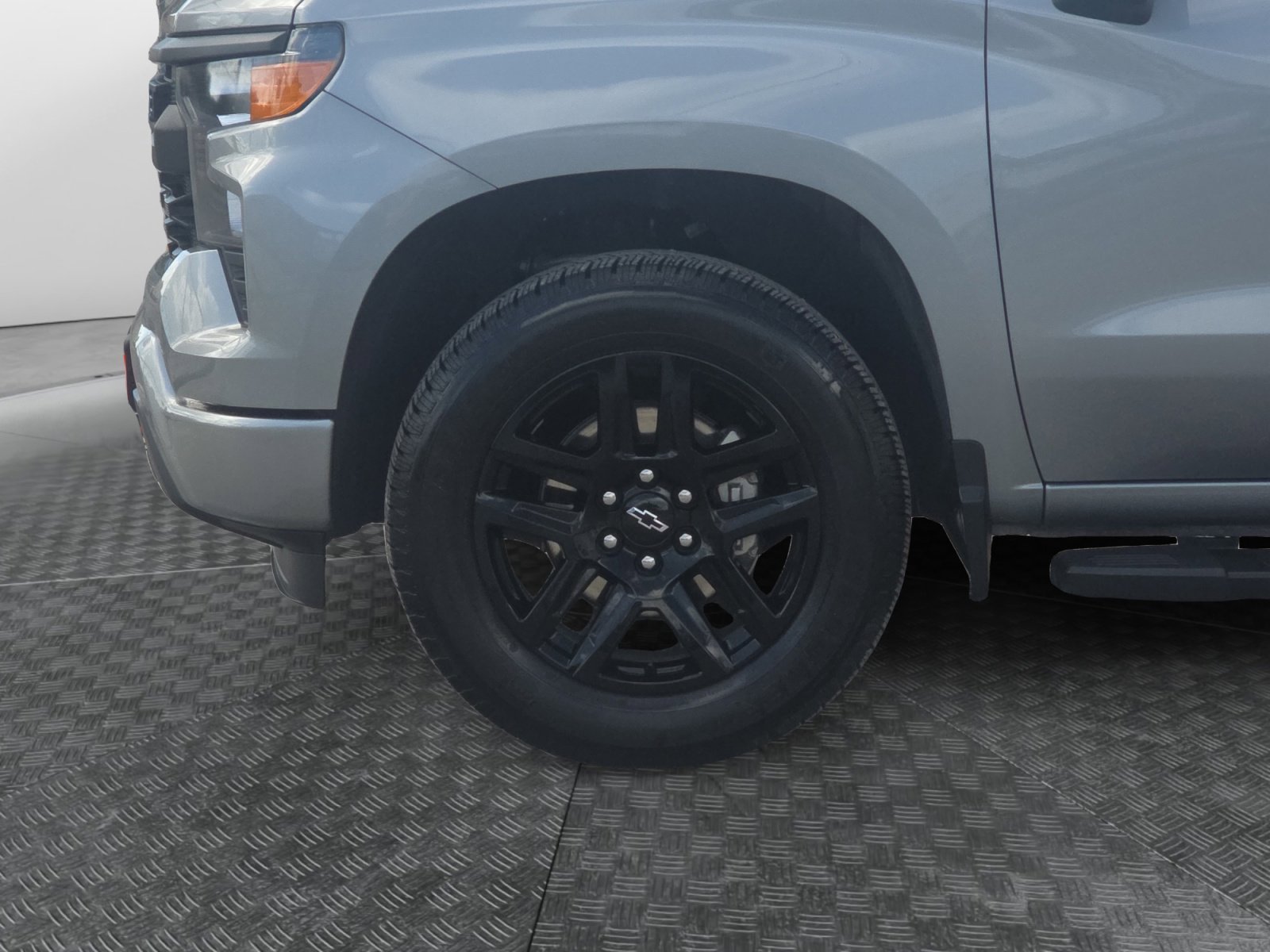 Used 2025 Sterling Gray Metallic Chevrolet Custom image 9