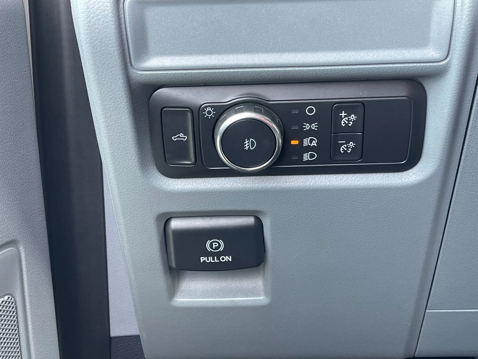 Used 2021 White Ford XLT image 29