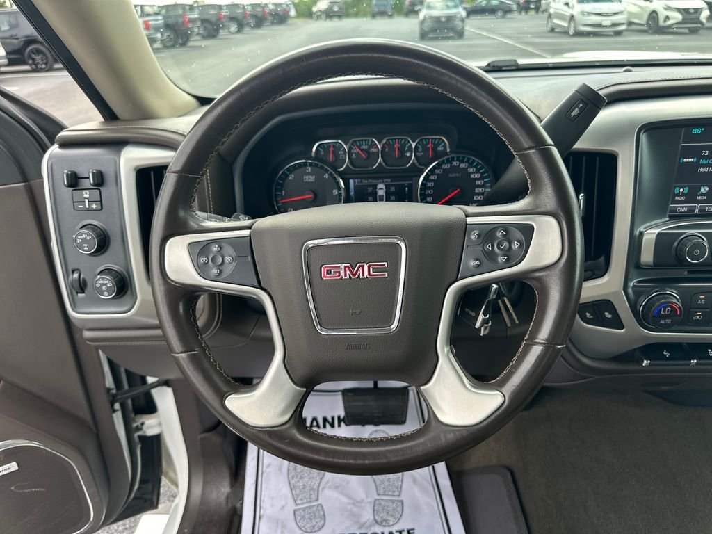 Used 2018 White GMC SLT image 17