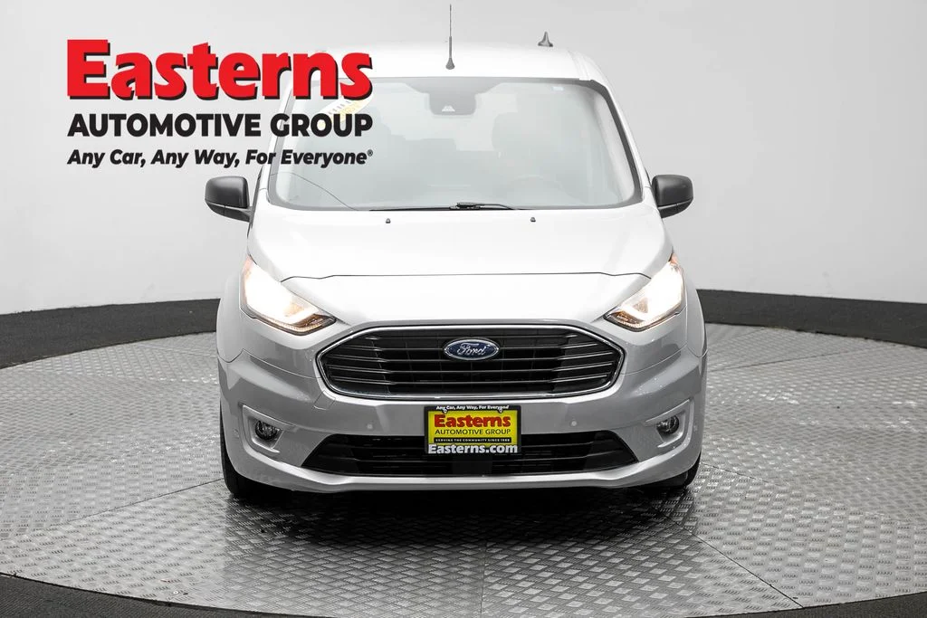 Used 2022 Silver Ford XLT image 2
