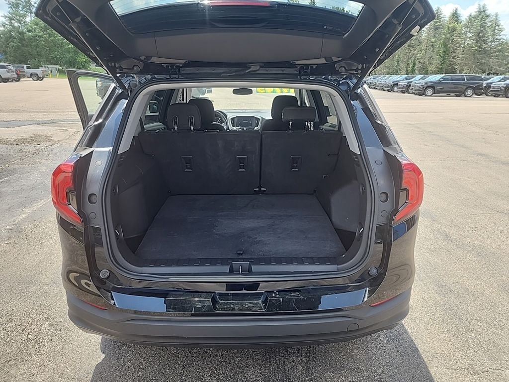Used 2020 Black GMC SLE image 18