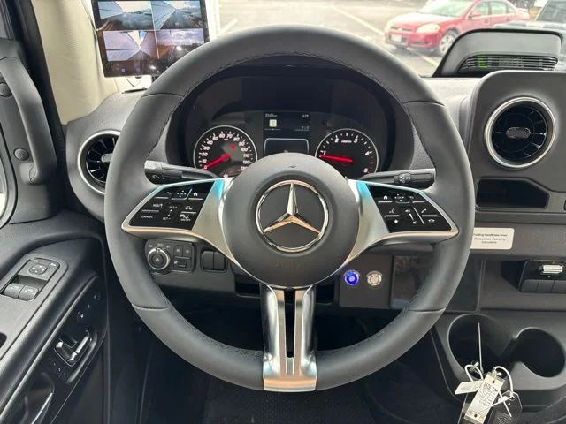 New 2026 Grey Mercedes-Benz Discovery Cross Country image 28