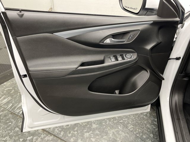 Used 2025 Summit White Buick Preferred image 7