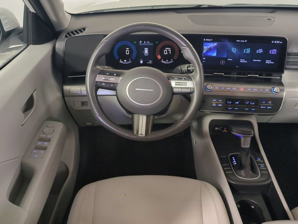 2025 Hyundai Kona SEL - Photo 18