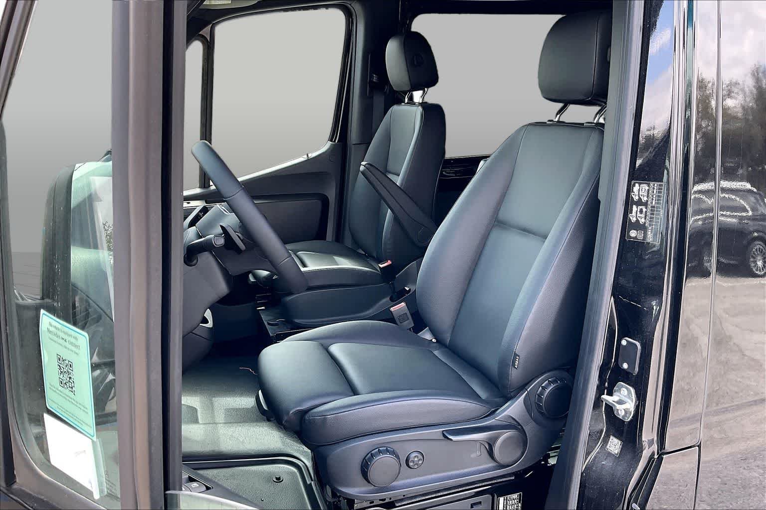 Used 2024 Jet Black Mercedes-Benz  image 9