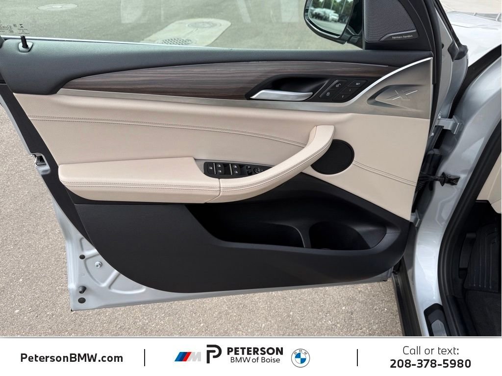 Used 2019 Silver BMW xDrive30i image 14