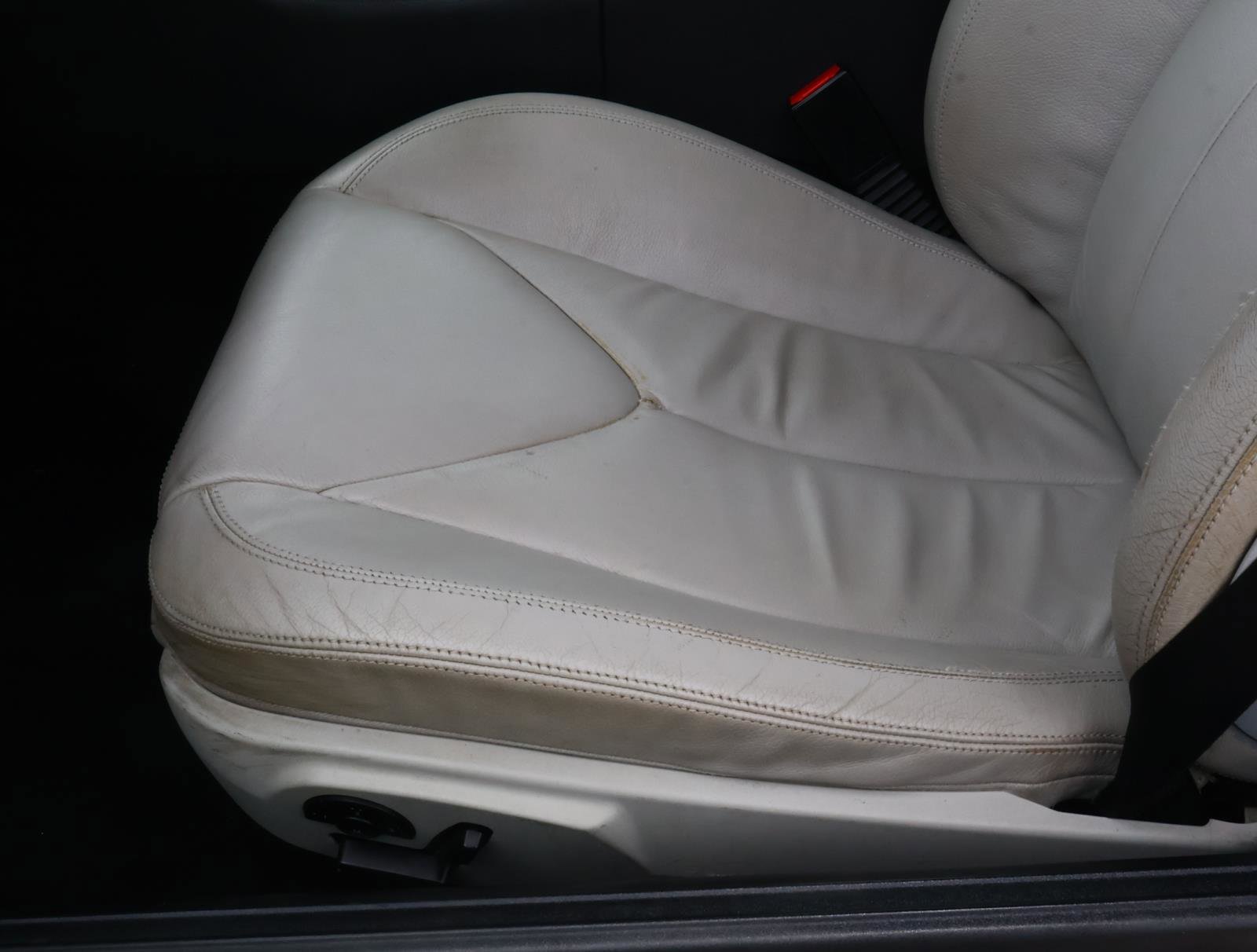 Used 2008 Arctic White Mercedes-Benz SLK 280 image 10