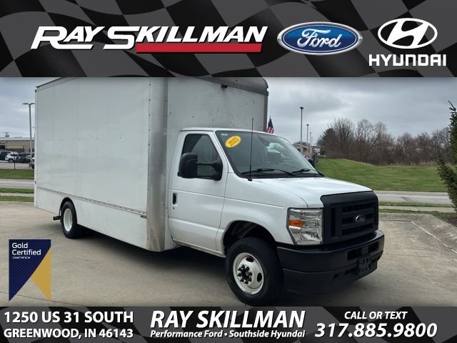 2025 Ford E-Series DRW E-450 Super Duty 176 in WB's photo