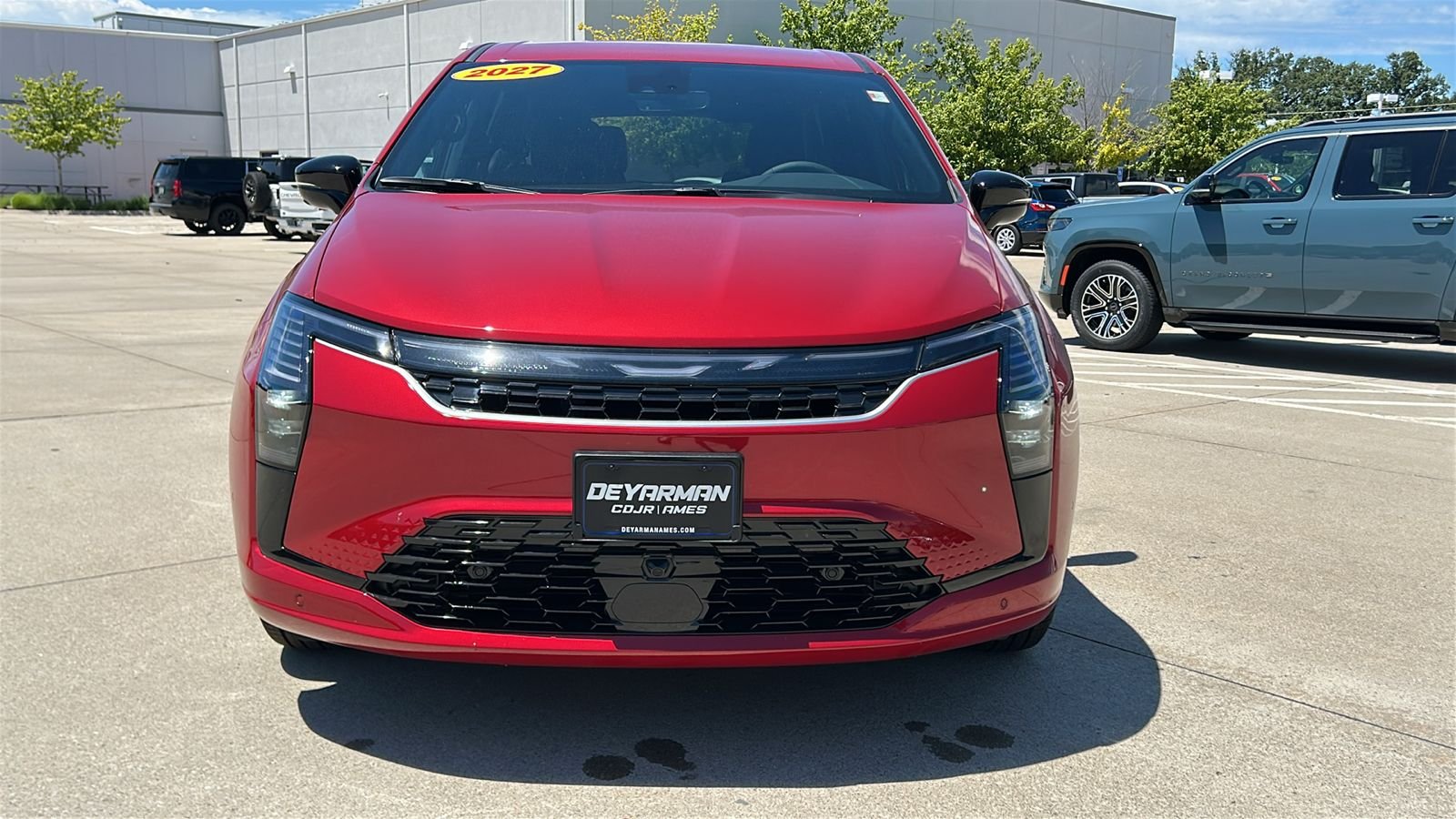 New 2027 Red Hot Pearl-Coat Exterior Paint Chrysler Select image 9