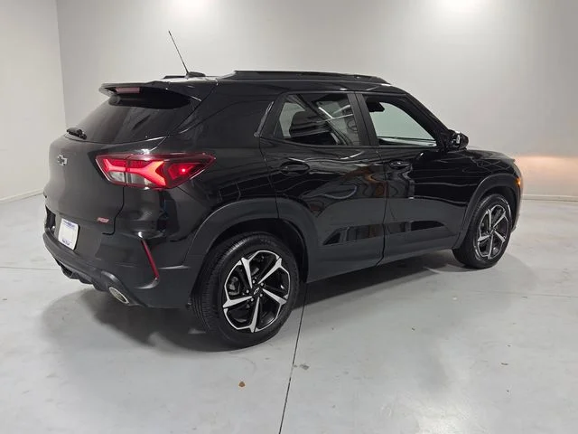 Used 2022 Black Chevrolet RS image 14