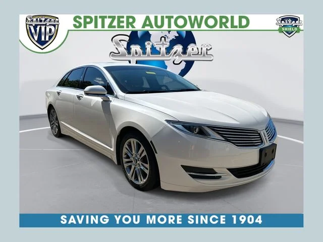 2015 Lincoln MKZ Front Wheel Drive's photo