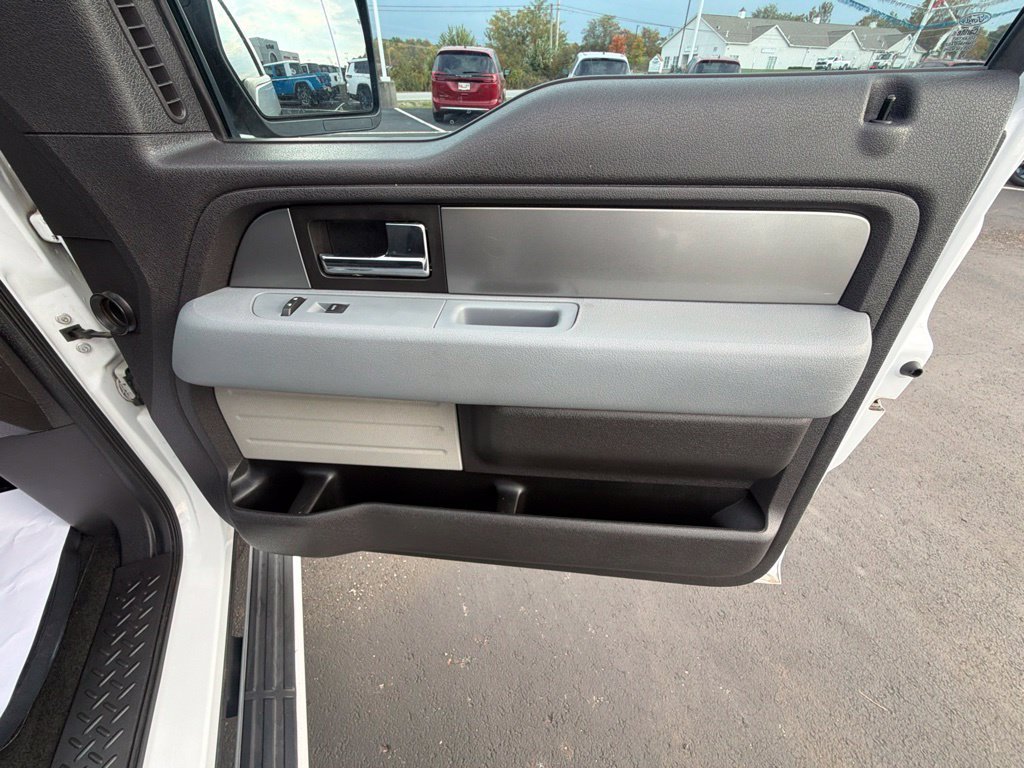 Used 2012 White Ford XLT image 42
