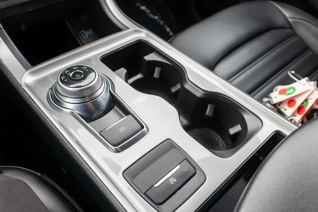 Used 2023 Gray Ford SEL image 27
