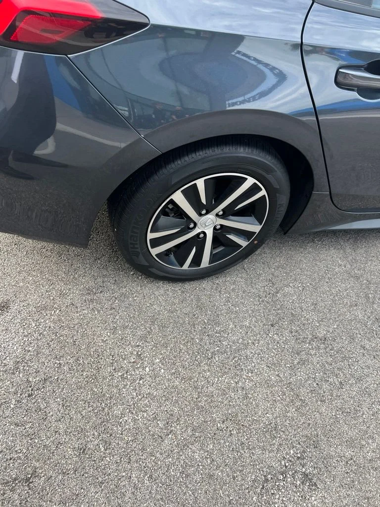 Used 2022 Meteorite Gray Metallic Honda LX image 19