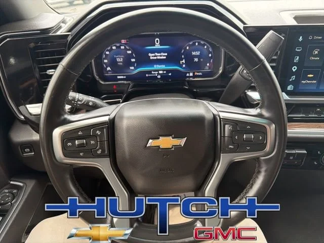 Used 2025 Cypress Gray Chevrolet LT image 27