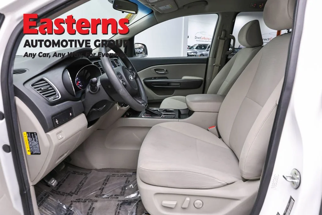 Used 2020 White Kia LX image 13