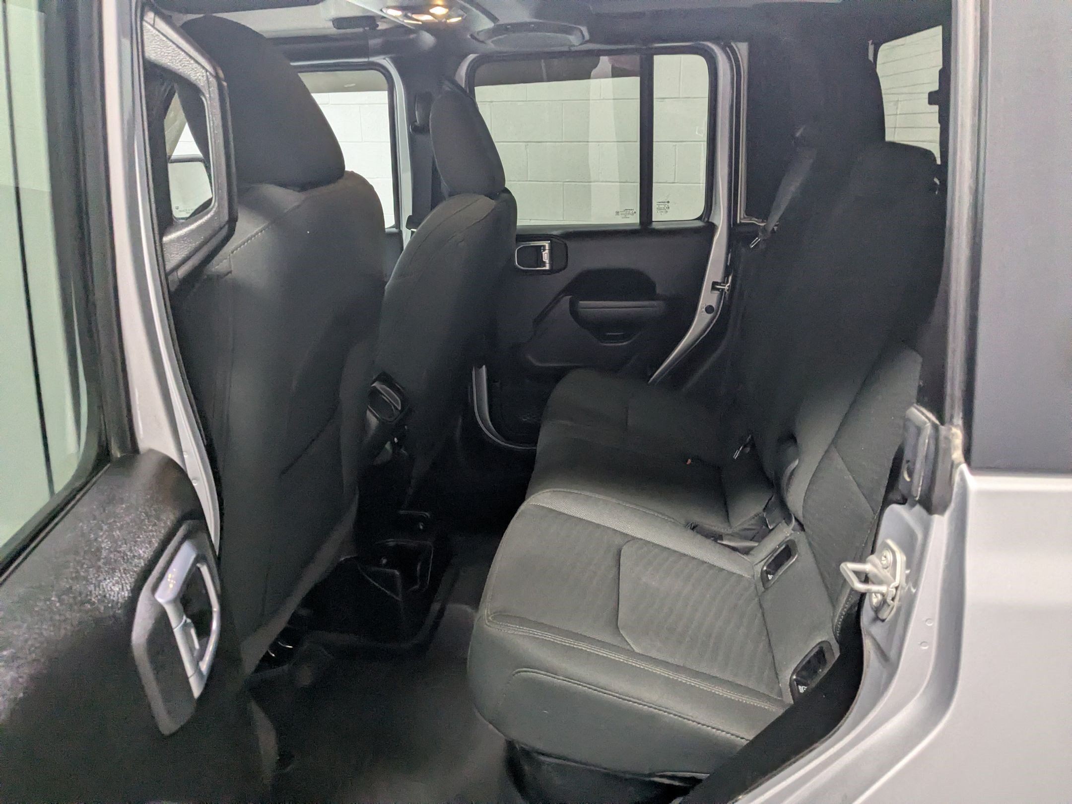 Used 2022 Silver Zynith Clearcoat Jeep Sport S image 20