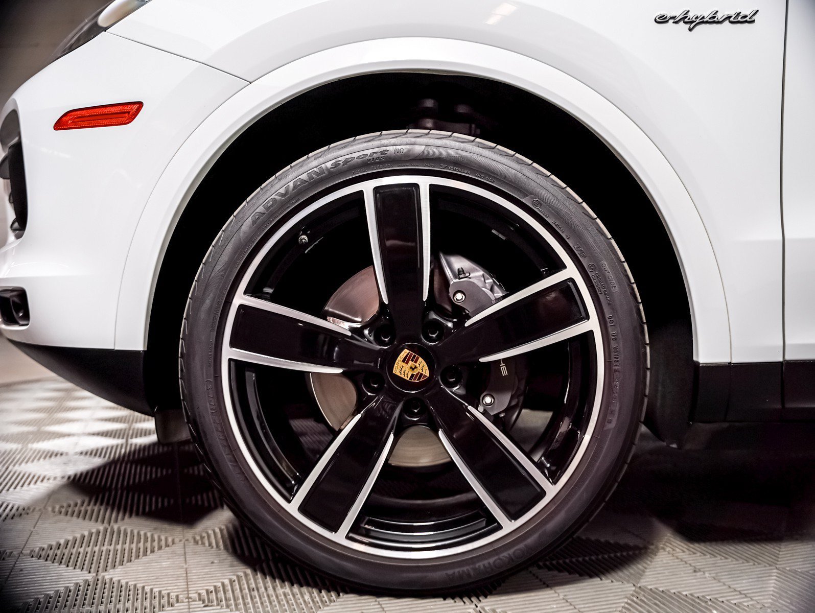 Certified Used 2023 CARRARA WHITE Porsche E-Hybrid Coupe image 14