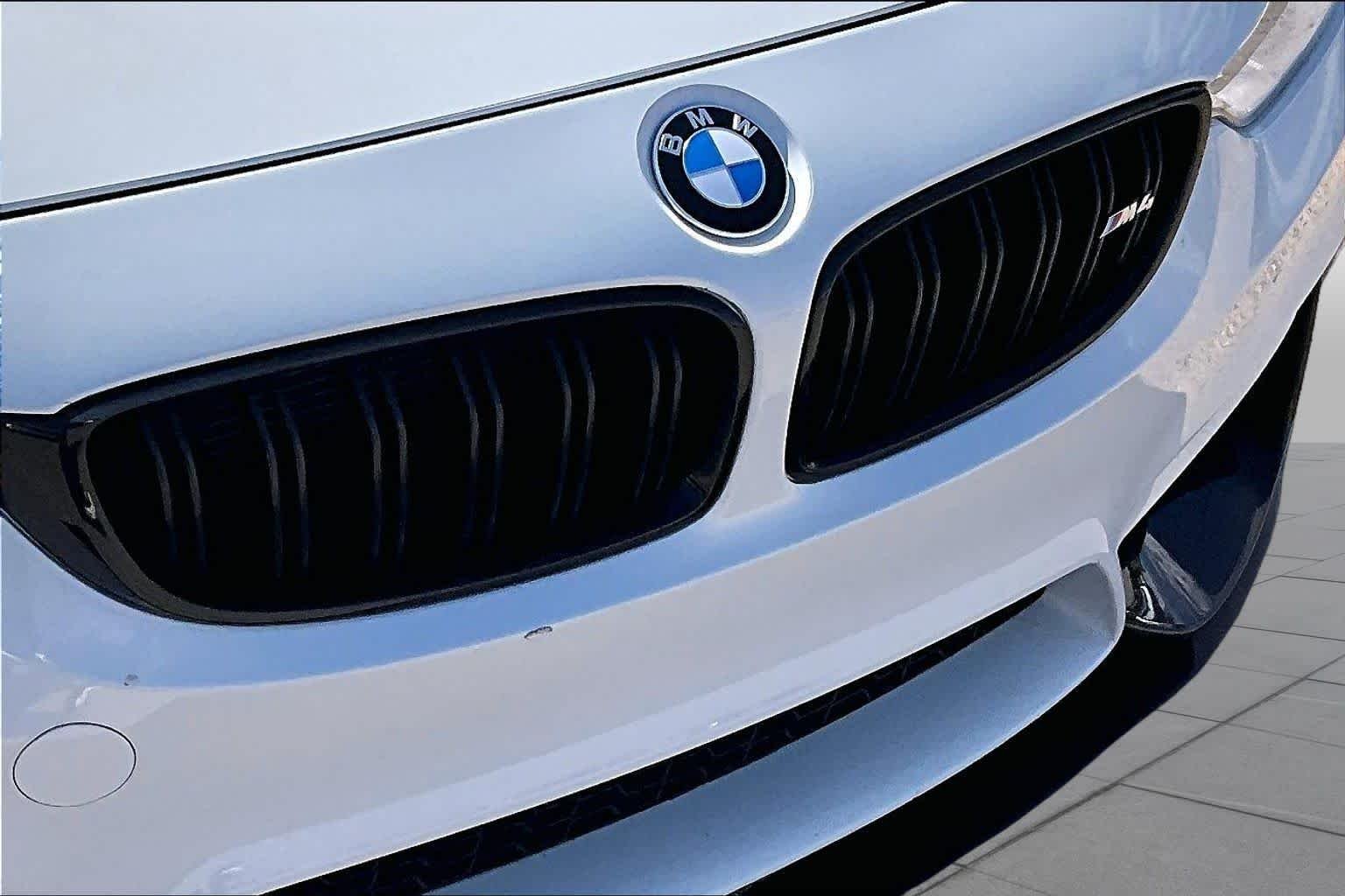 Used 2016 Alpine White BMW  image 26